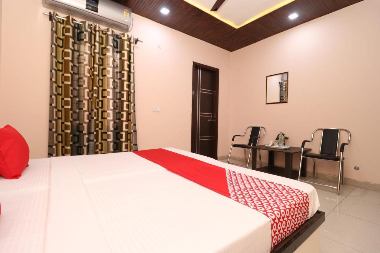 Oyo 28338 New Life Hotel Banur Kültér fotó